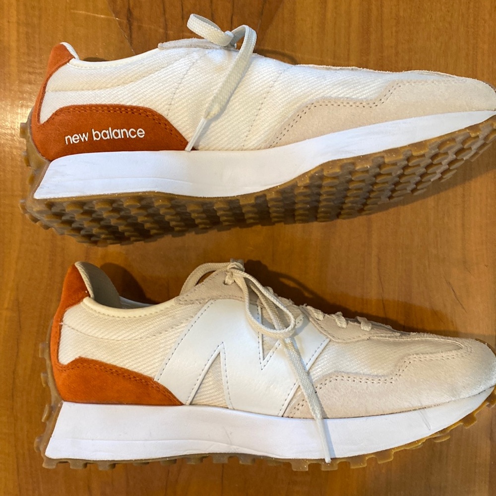 New Balance 327